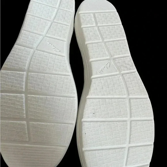 Clarks Womens  NuBuck Leather  Lace-Up Sneakers -Marie Mist NWOT Sz  8.5 - Picture 3 of 4